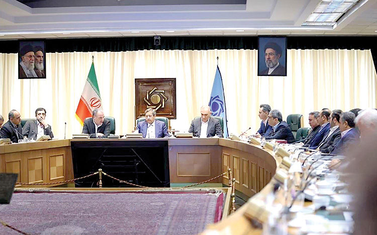 نمایی مرتبط با نظارت بانکی و ردیابی تراکنش‌های مشکوک
